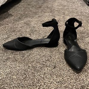 Express black pointed toe flat -Size 8